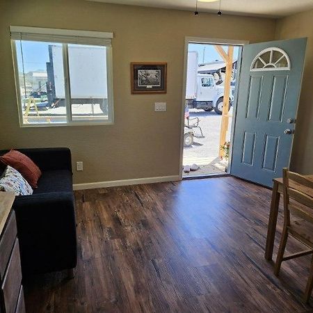 Tiny Cabin #19 American Trails Quartzsite ภายนอก รูปภาพ